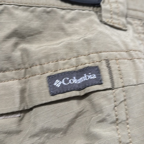 Columbia khaki cargo pants 36x30 - Picture 5 of 9